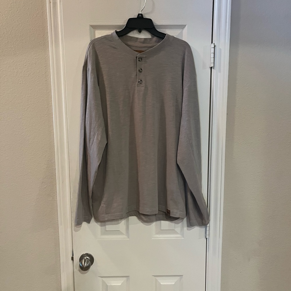 Gray Venado (Amazon) Long sleeve mid-weight shirt 3 button front closure.